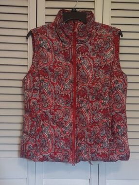 Talbots Quilted Red Paisley Down Vest Size M ?